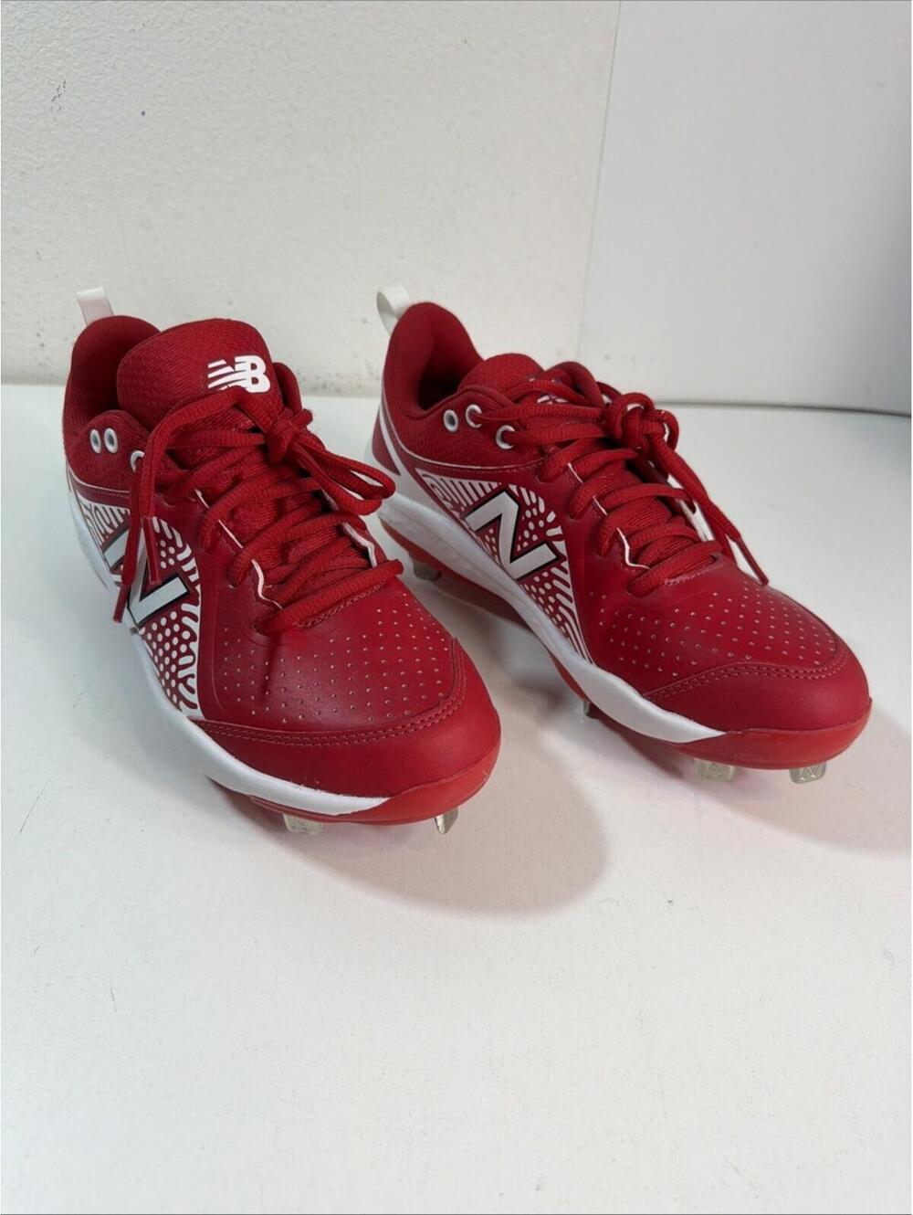 New Balance Women's Fresh Foam Velo V2 Metal Softball Shoe size 8